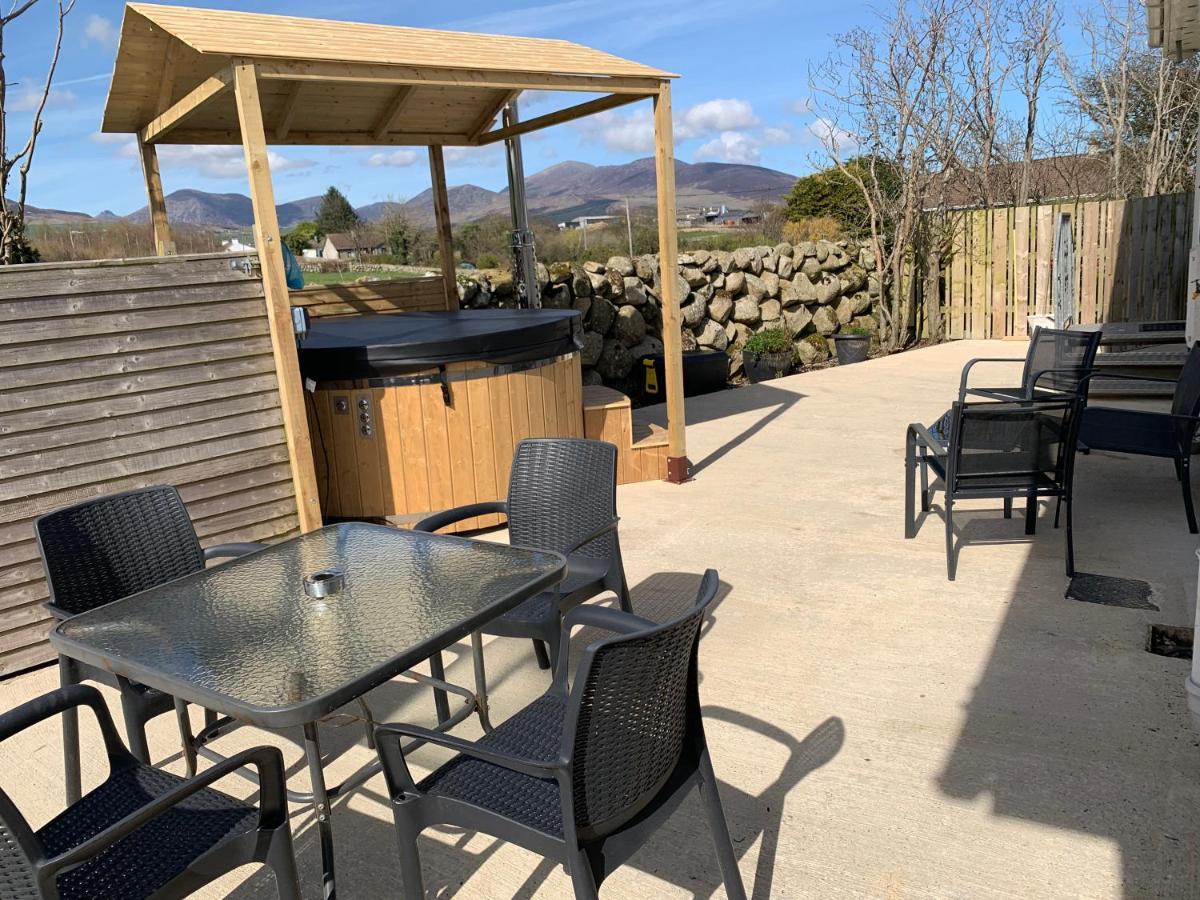 Annalong Moneydarragh Cottage With Uninterrupted Mountain And Sea Views- Hot Tub Available For Hire מראה חיצוני תמונה